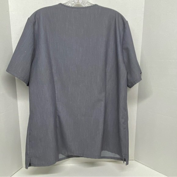 Figs Technical Collection Size XXL Graphite Gray V Neck Scrub Top 3 Pockets - Picture 2 of 14